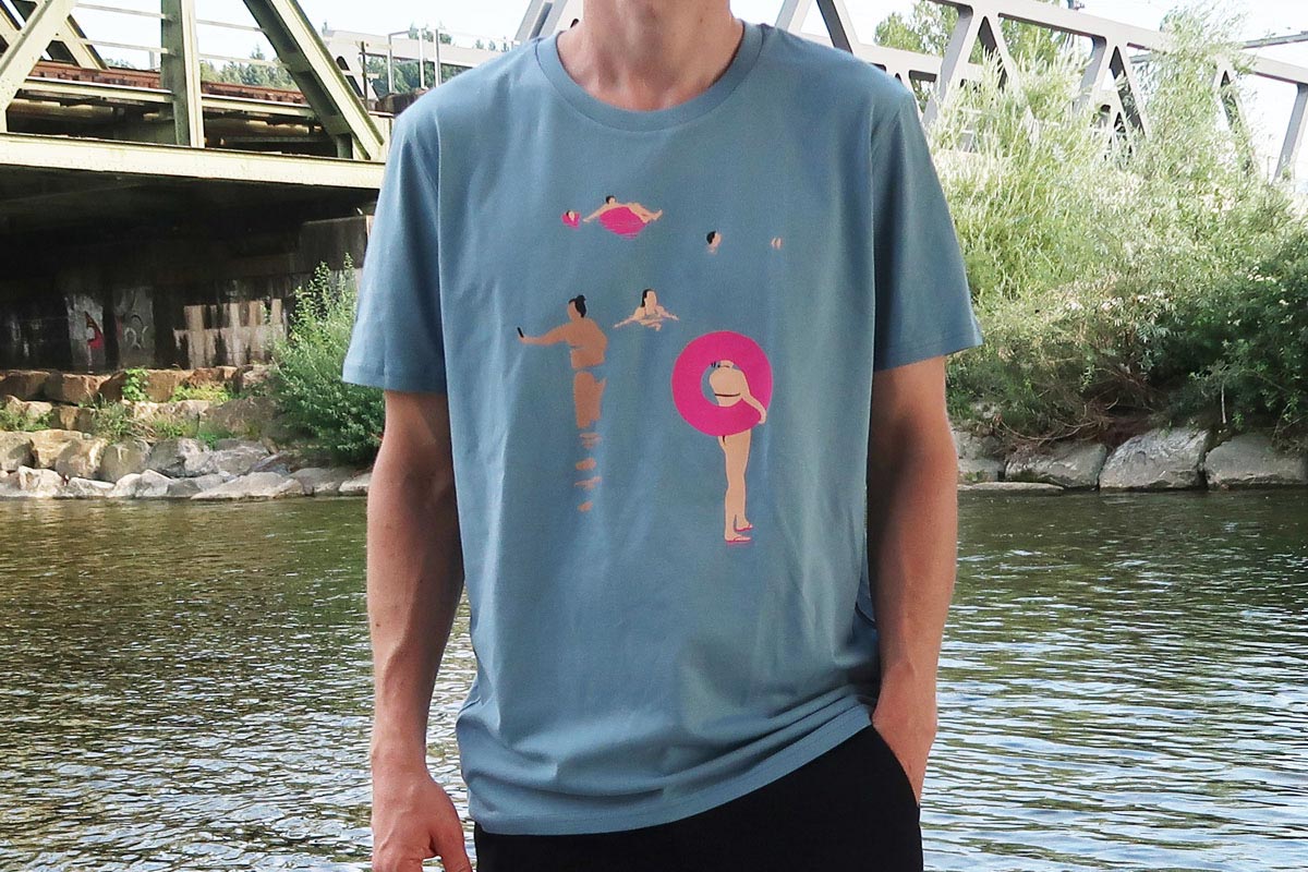 T-shirt siebdruck Luzern Reuss Nordpol Illustrator Lorenz Rieser Schwimmen